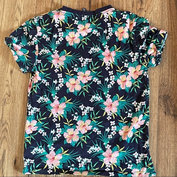 T-shirt - Picture 3 of 3